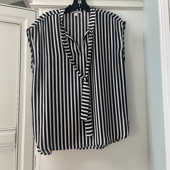 NWT Bar III Tie Neck Blouse, never worn - Picture 1 of 5